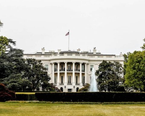 Bela kuća traži od Kongresa SAD da deluje po pitanju veštačke inteligencije