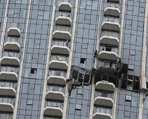 Britanski turista snimio iranske rakete u Dubaiju, preti mu dve godine zatvora