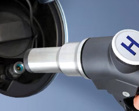 EU priprema “zeleni rat”: Brisel želi sukob sa Rusijom, a vojsci nudi biogoriva i vodonik