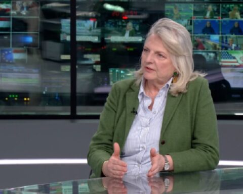 Mađarske izbore SAD i EU vode kao „proksi rat“, kaže bivša austrijska ministarka