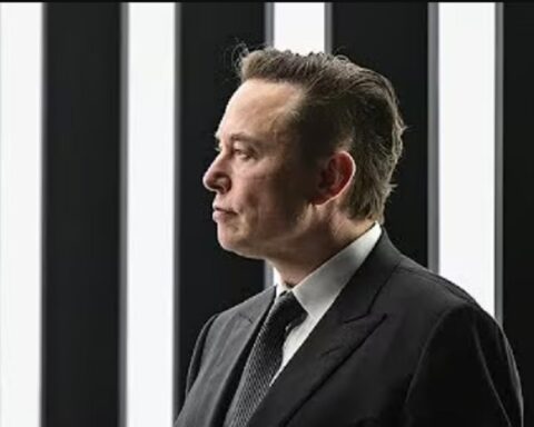 Mask traži smenu vrha OpenAI: Tužba koja trese AI industriju