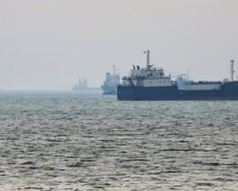 Iran nudi dil Vašingtonu: Kraj rata i Ormuski moreuz u zamenu za odlaganje nuklearnih pregovora