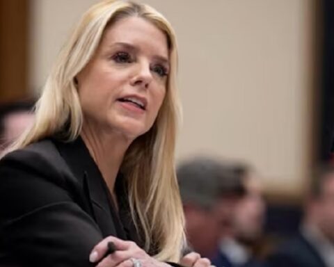 Tramp smenio državnu tužiteljku zbog skandala sa Epštajnovim fajlovima