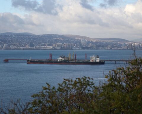 Amerika obnovila izuzeće: Ruska nafta opet prolazi uprkos obećanju o sankcijama