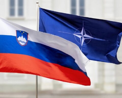 Slovenija sprema referendum o izlasku iz NATO-a