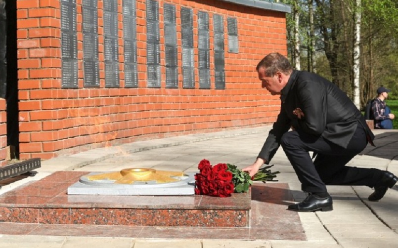 Medvedev: Nemačka nikada nije u potpunosti „denacifikovana“ posle Drugog svetskog rata