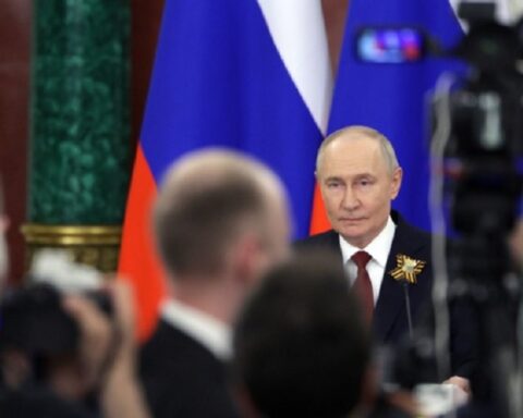 Putin otkrio uslov za sastanak sa Zelenskim: Prvo konačan mirovni sporazum