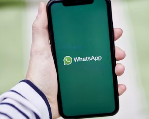 Brisel primorava Metu da otvori WhatsApp konkurentskim AI četbotovima