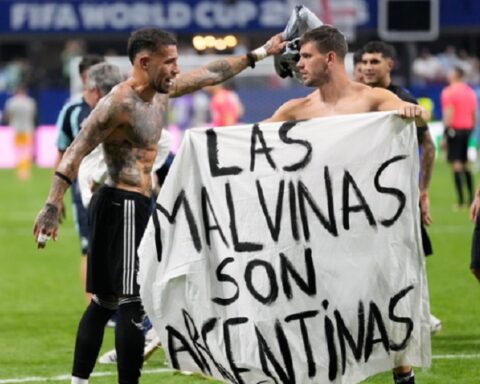 Britanija traži kaznu za Argentinu: Transparent o Foklandima izazvao političku buru na Mundijalu