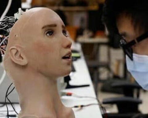 Tajne laboratorije već razvile čovekolike androide dok javnost gleda robote-igračke