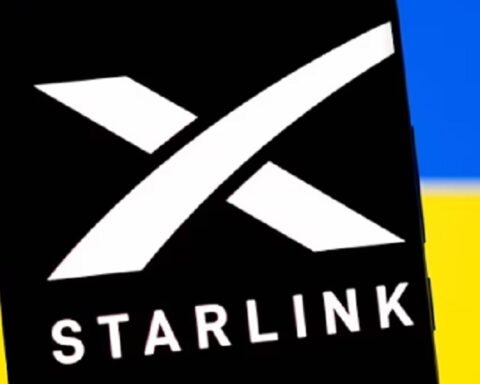Zaharova: Ako Mask želi da spase živote, neka isključi Starlink ukrajinskoj vojsci