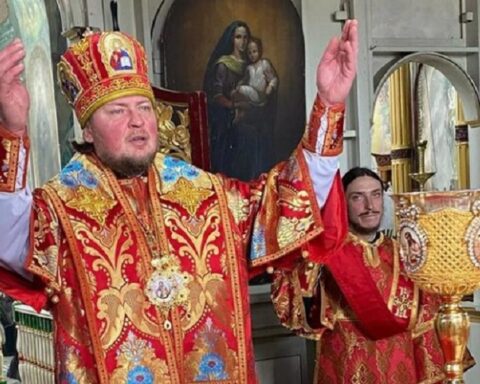 Ukrajinski regrutacioni oficiri priveli pravoslavnog episkopa usred obračuna sa Crkvom