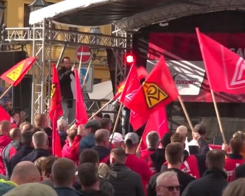 Radnici nemačke auto-industrije na ulicama zbog masovnih otpuštanja