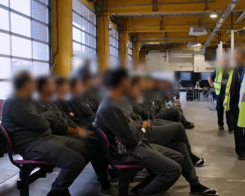 Stotine migranata nestale nakon što ih je Velika Britanija vratila u Francusku