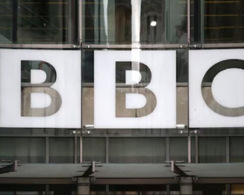 BBC plaća zaposlene bele puti manje od pripadnika etničkih manjina