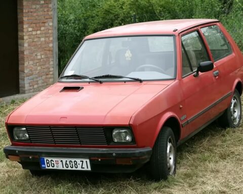 Britanci kupili Jugo za 650 evra: Diskaveri objavio fotografije pre i posle restauracije