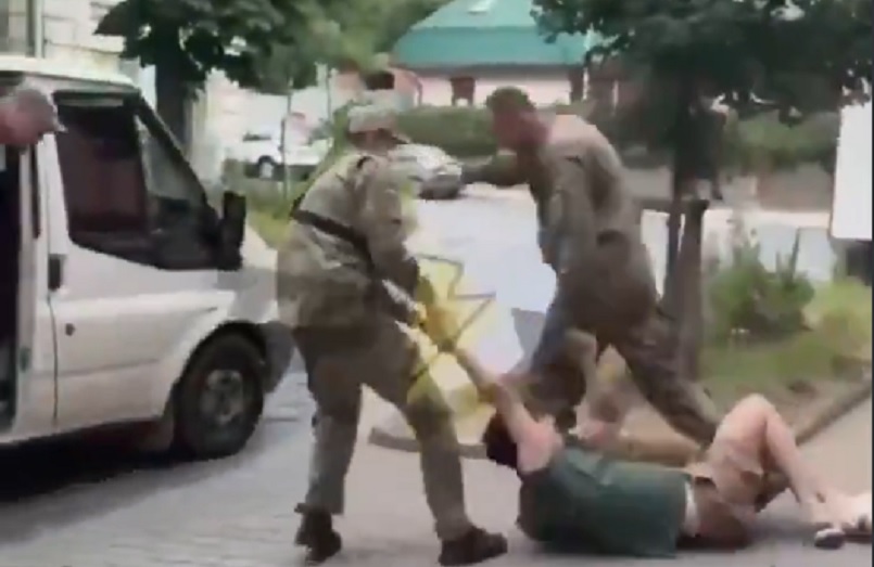 Ukrajinski vojni regruteri uhapšeni zbog otmica, mučenja i iznude novca